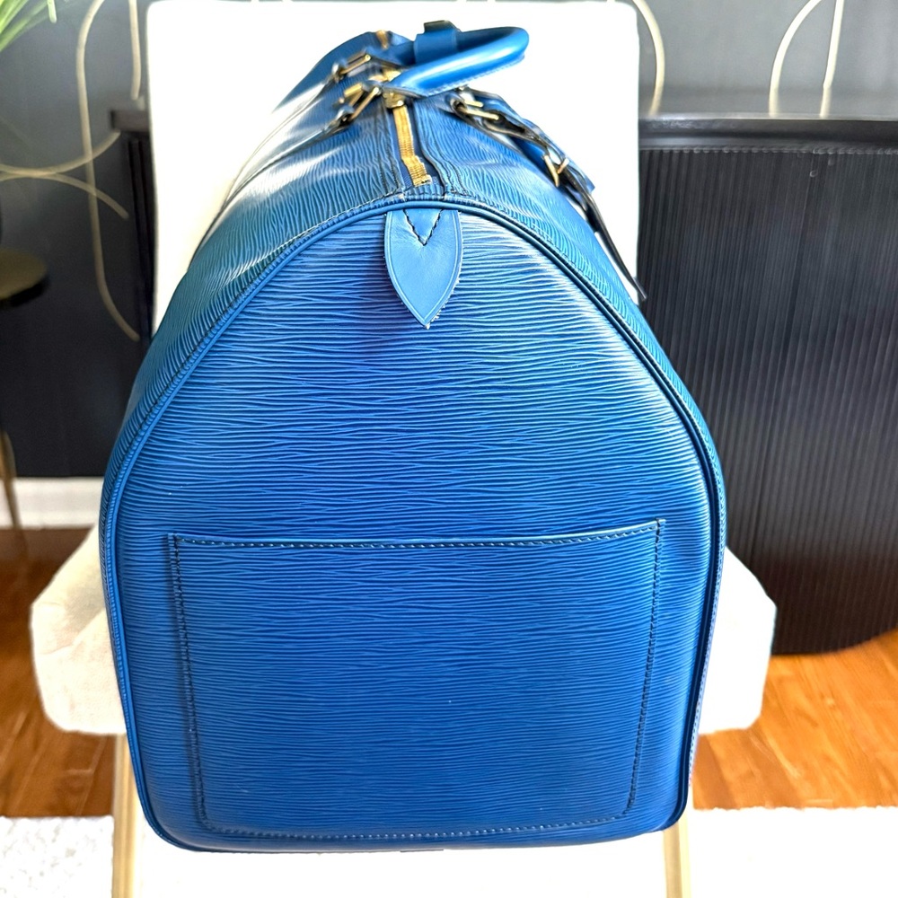 Authentic Louis Vuitton unisex Keepall 60 bag M42946 Toledo blue Epi leather XL - Picture 8 of 16